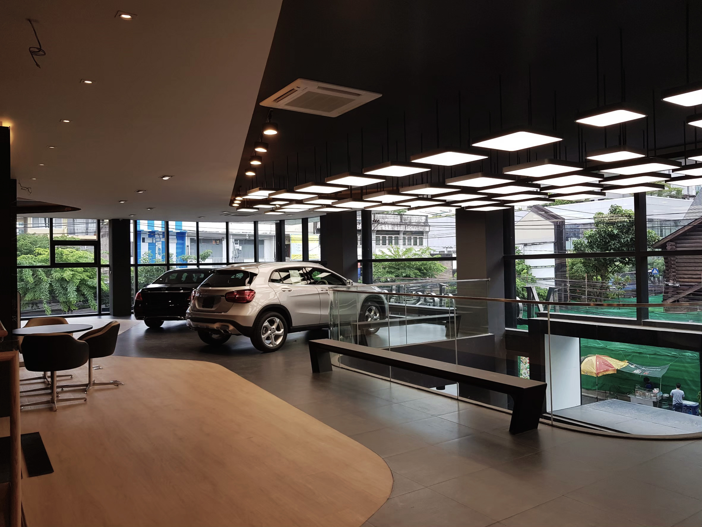 Mercedes-Benz Showroom Thonglor