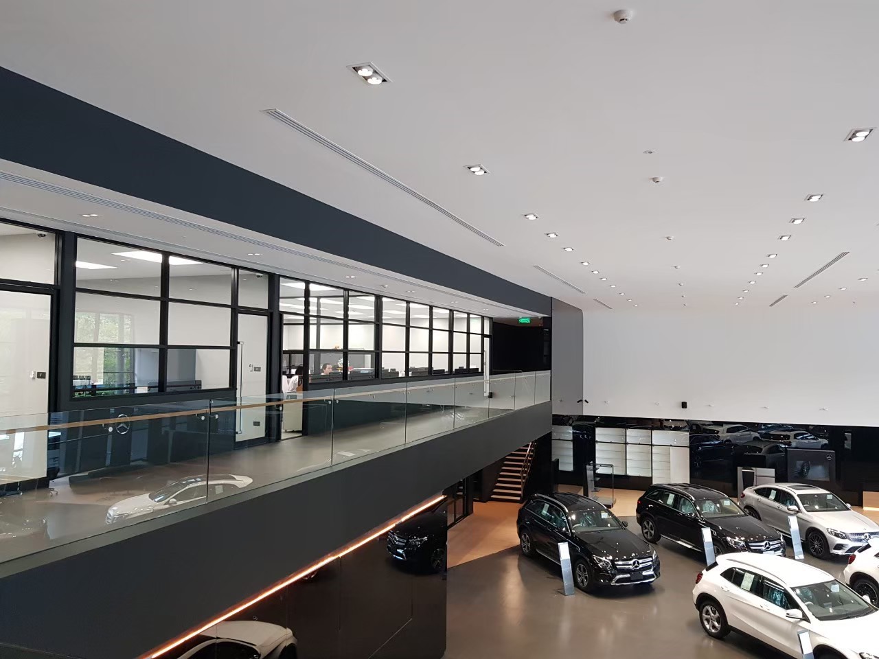 Mercedes-Benz Showroom Rajchakru